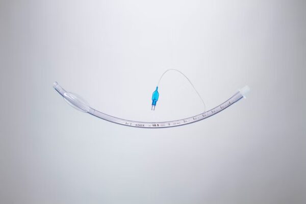 Dee Veterinary Clear Cuffed Endotracheal Tube: 10.5mm